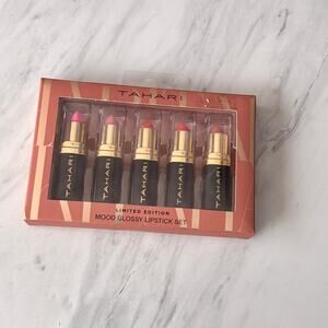 TAHARI LIMITED EDITION Beauty Makeup Mood Glossy Lip Set  New in Package